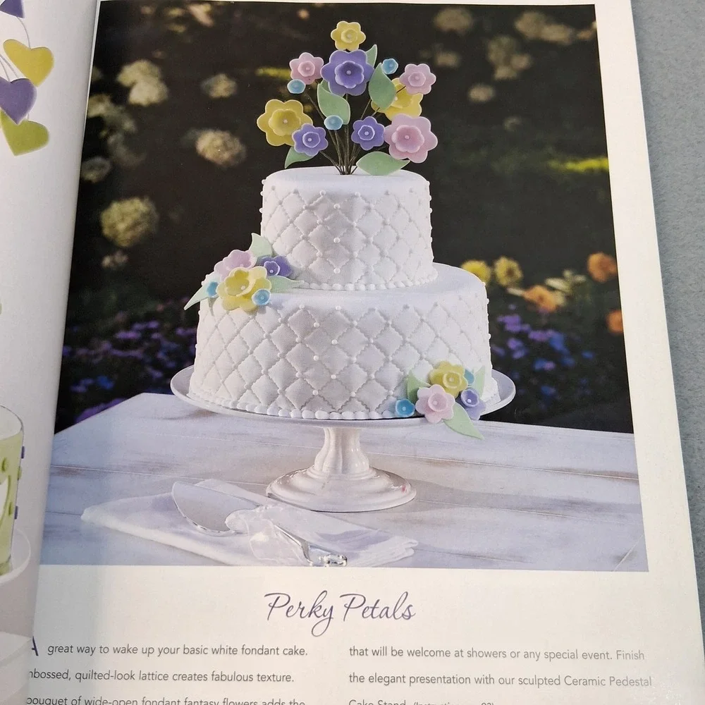 Wilton Tiered Cakes Wilton 2006 Softcover Book Wedding Cake Decorating